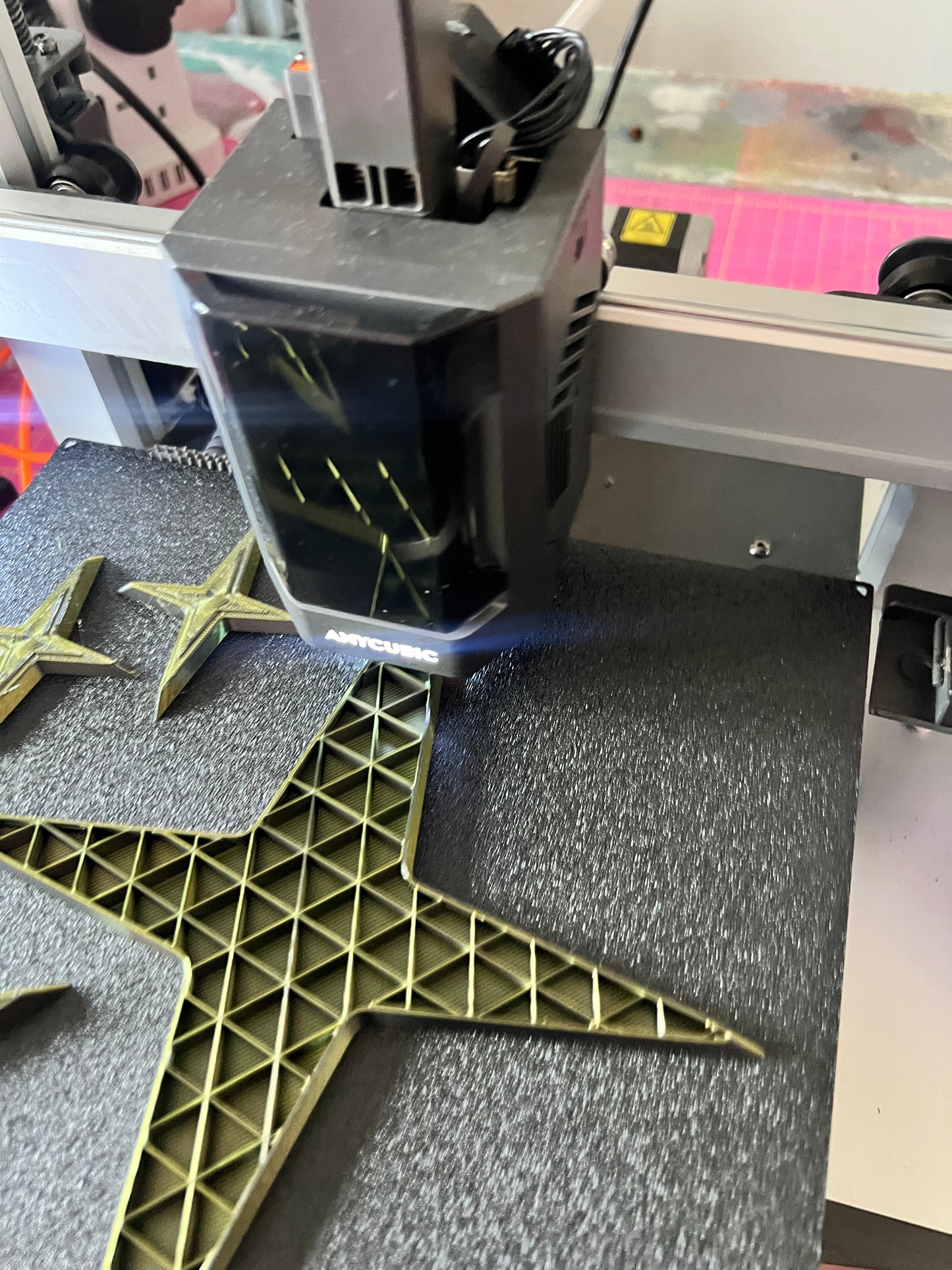 Retro Sparkle Wall Decor – Pack of 4 Mid-Century Kitsch Stars